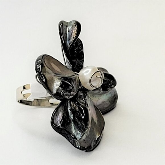 Midnight Blue Sea Shell Freshwater Pearl Bead Asymmetric Flower Adjustable Ring - Picture 10 of 12